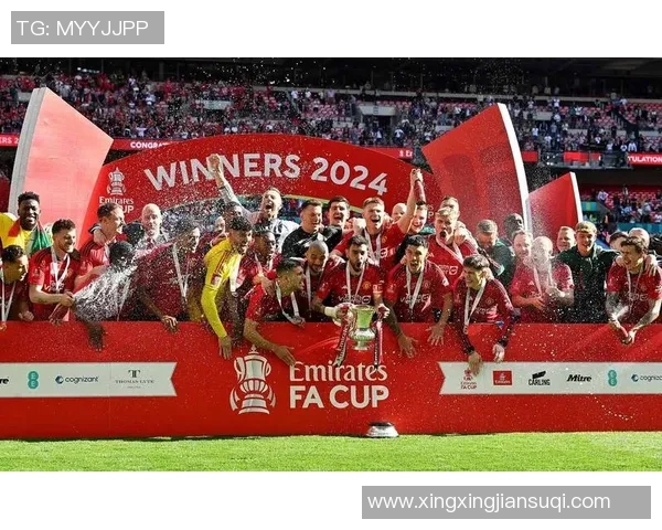 足总杯激战:多特蒙德与曼城鏖战成平局绝杀瞬间引发全场沸腾